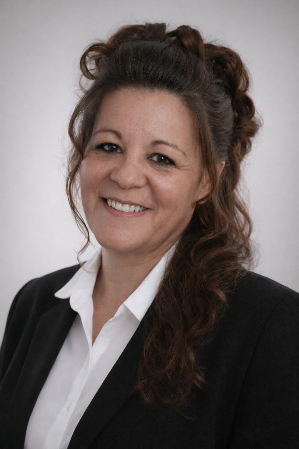Lorrie Contreras - Contact